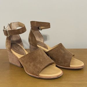 Kork-Ease size 8 Suede Sandal